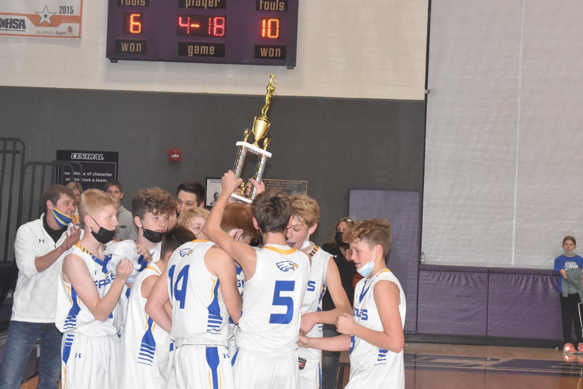 Aviston boys basketball team wins Clinton County Conference Boys Basketball Tournament with a 31-29 win over Carlyle.