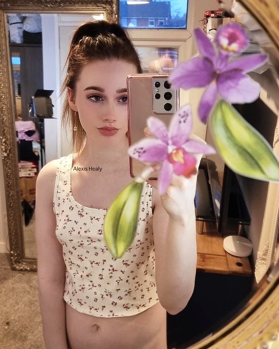 can i be your date 2night? https://t.co/N0F76buYGb