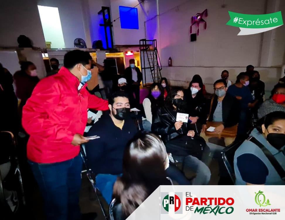 omarescalantemx's tweet photo. El día de hoy tuve el honor de acompañar a mi presidente de la @UR_Nacional Gral @FaustoMZamorano a la inauguración de su módulo legislativo de atención y quejas ciudadanas, ubicado en la Av. Aztecas, Coyoacán. 🇲🇽 https://t.co/AKPhJFxGEK