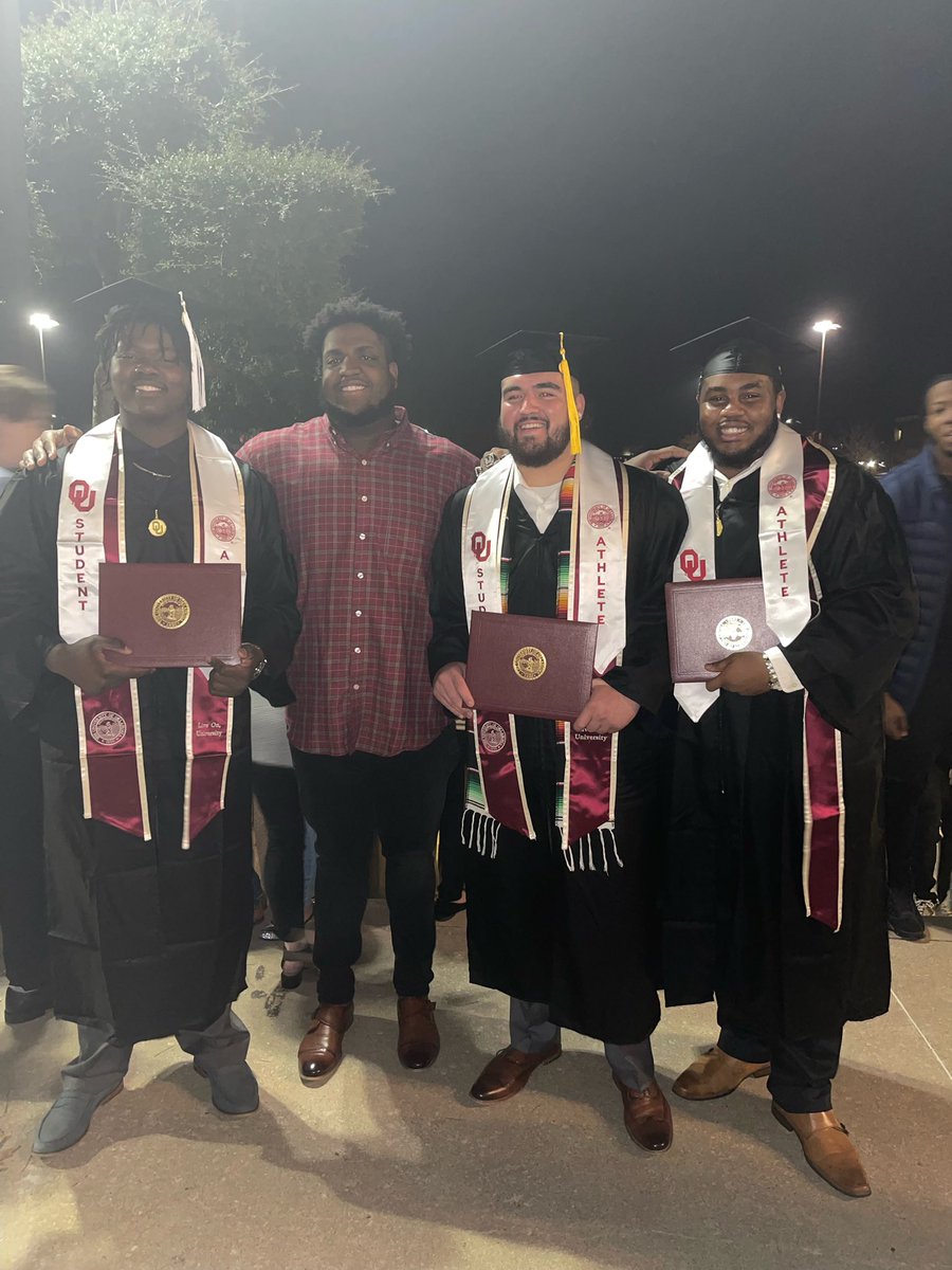 felix_finley's tweet image. Officially a Graduate at OU, Beyond blessed on this accomplishment. Also congratulations to everyone else on graduating. #BoomerSooner