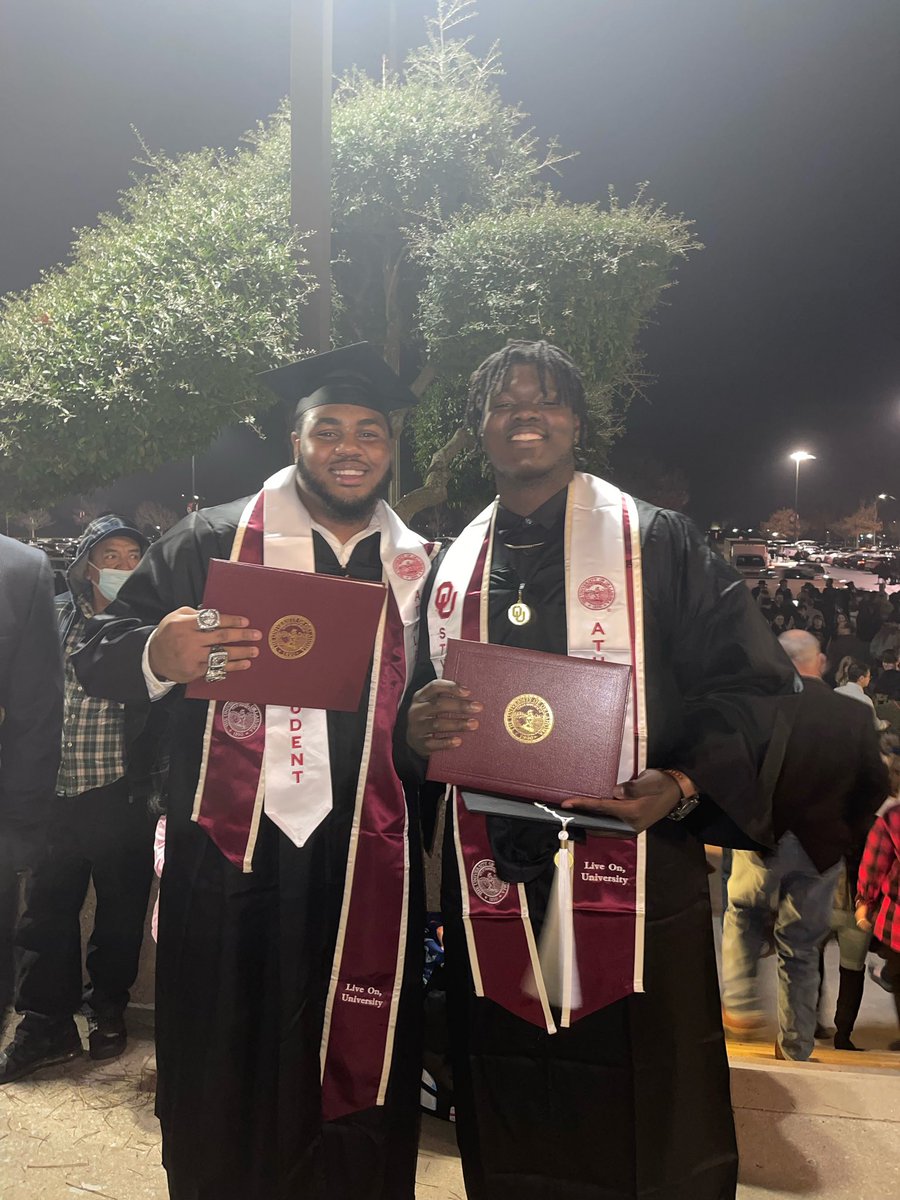 felix_finley's tweet image. Officially a Graduate at OU, Beyond blessed on this accomplishment. Also congratulations to everyone else on graduating. #BoomerSooner