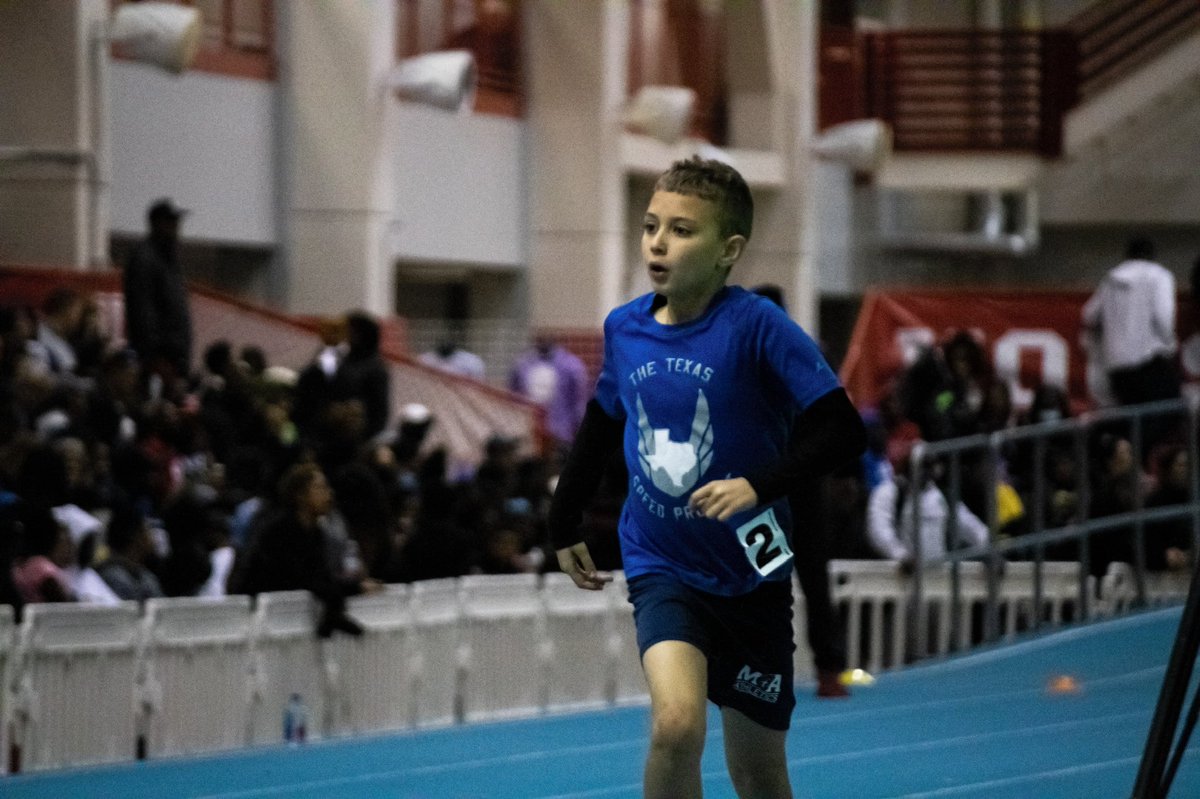 darrickware's tweet photo. Photos from last weekend’s track meet at the University of Houston!
At https://t.co/rPl0FN5Vad, we love track so much that we start it in early December. #TheTexasSpeedProject #MacTownTrackTown https://t.co/W3Mg0e8zc5