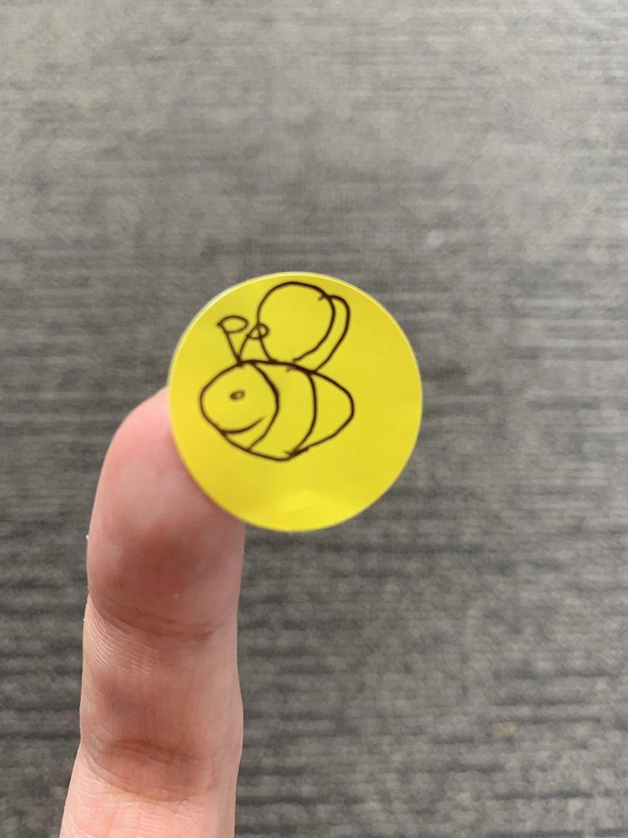 Just found this cute bee left on my jacket for my booster shot at St George hospital the other day. Thanks to all the first-line healthcare heroes on your continuous hard work and selfless contributions! Let’s all take action to help alleviate their burden!