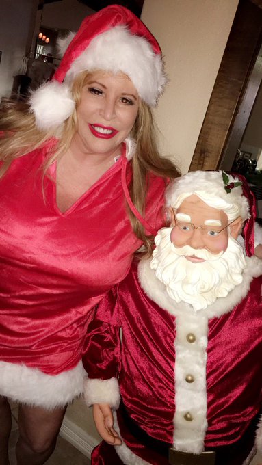 Getting ready for my Christmas party I&rsquo;m throwing at, Goddess Estates,my home in Las Vegas.  @rebeccalovexxx<a href="/tag/europedichan"class="tags"><span>#europedichan</span></a>