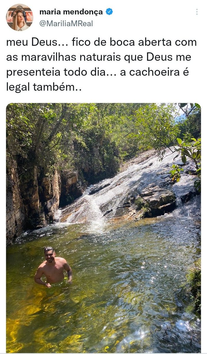 Se na vida encontrarmos alguém que nos ame ao menos um pouco do tanto que a Marília amou o Murilo estaremos feitos. Ela escreve e eu só leio amor em cada palavra🥺♥️⭐