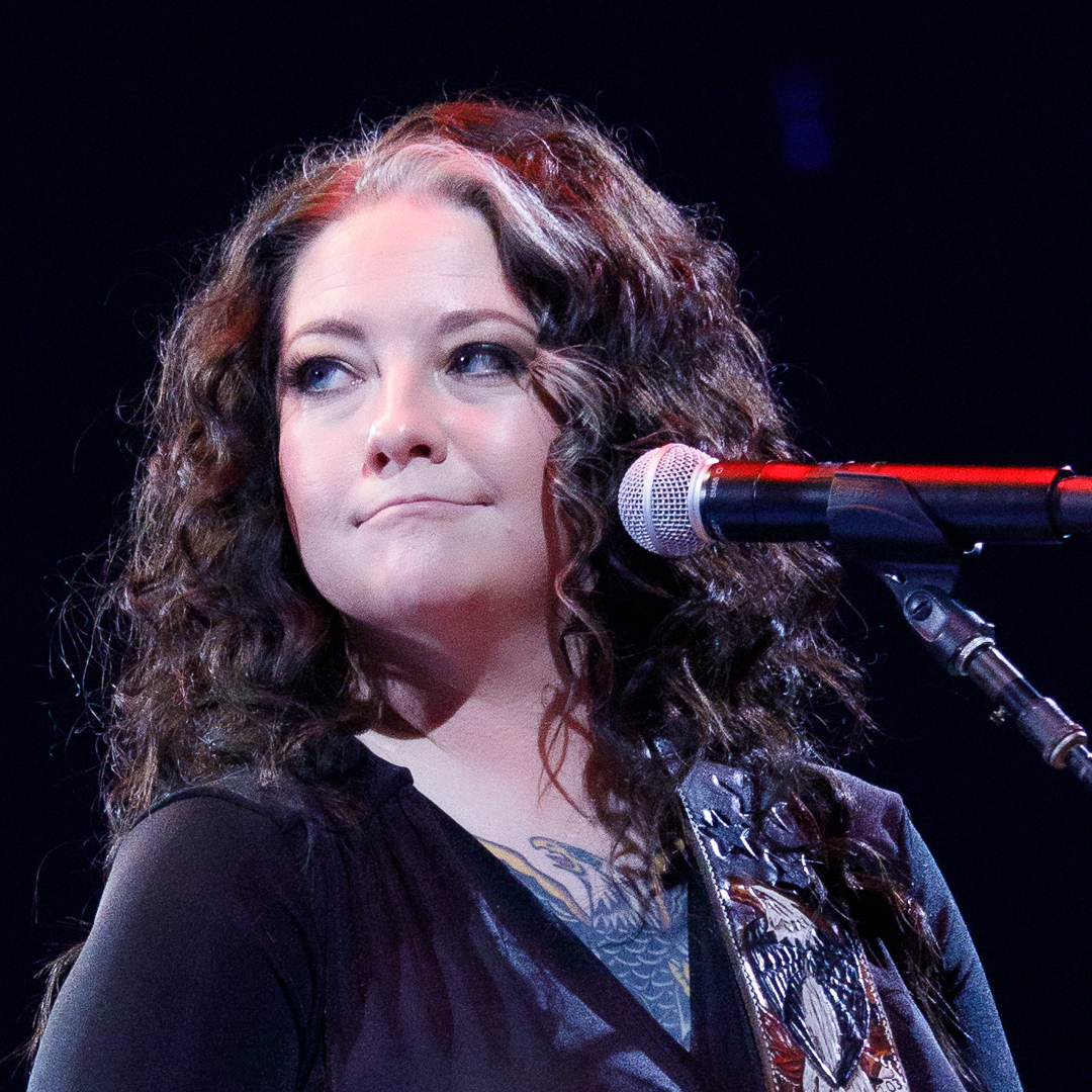 danstiel's tweet photo. Awesome performance by Ashley McBryde and her band, during the "What You See is What You Get" stop in Las Vegas!
#girlgoinnowhere #nashville #ashleymcbryde #countrymusic #country #arkansasgirl #MammothSpring #whatyouseeiswhatyouget #shootfromthepit https://t.co/Y1S1gdy2DG