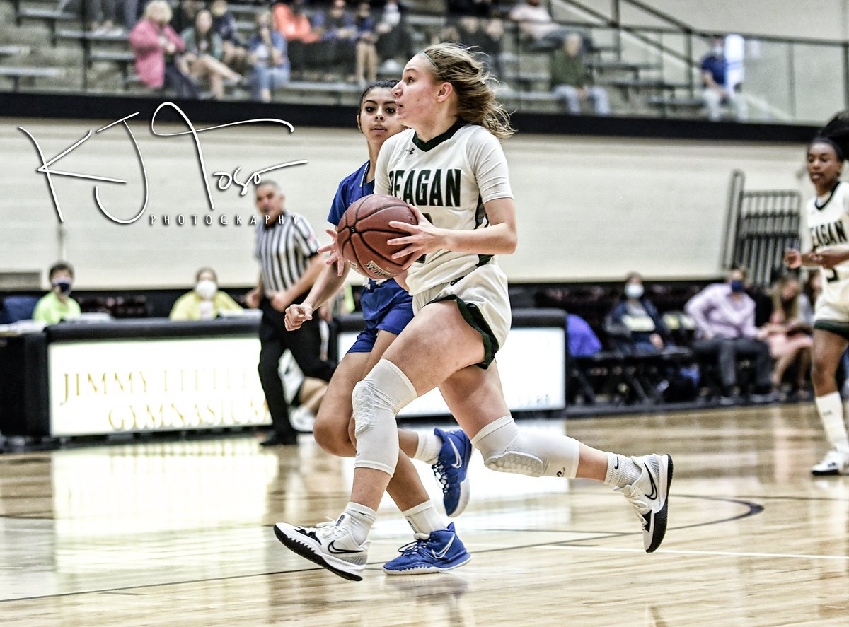 My coverage of <a href="/MacArthur_GB/">MacArthur Girls Basketball</a> vs <a href="/ReaganGBB/">Reagan Lady Rattler Basketball</a>  for <a href="/SA_MAXPREPS/">San Antonio MaxPreps</a>. More photos at: t.maxpreps.com/3J5ijhV