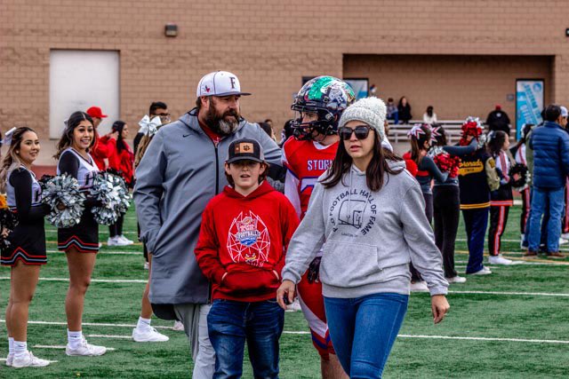 codyb32's tweet photo. Great family and great kid! Congratulations to the Belshe’s! 💯🔥🏈💥 #AllStar @915Showcase @jakebelshe @FabensFB @BelsheDrew https://t.co/D965A28JW1