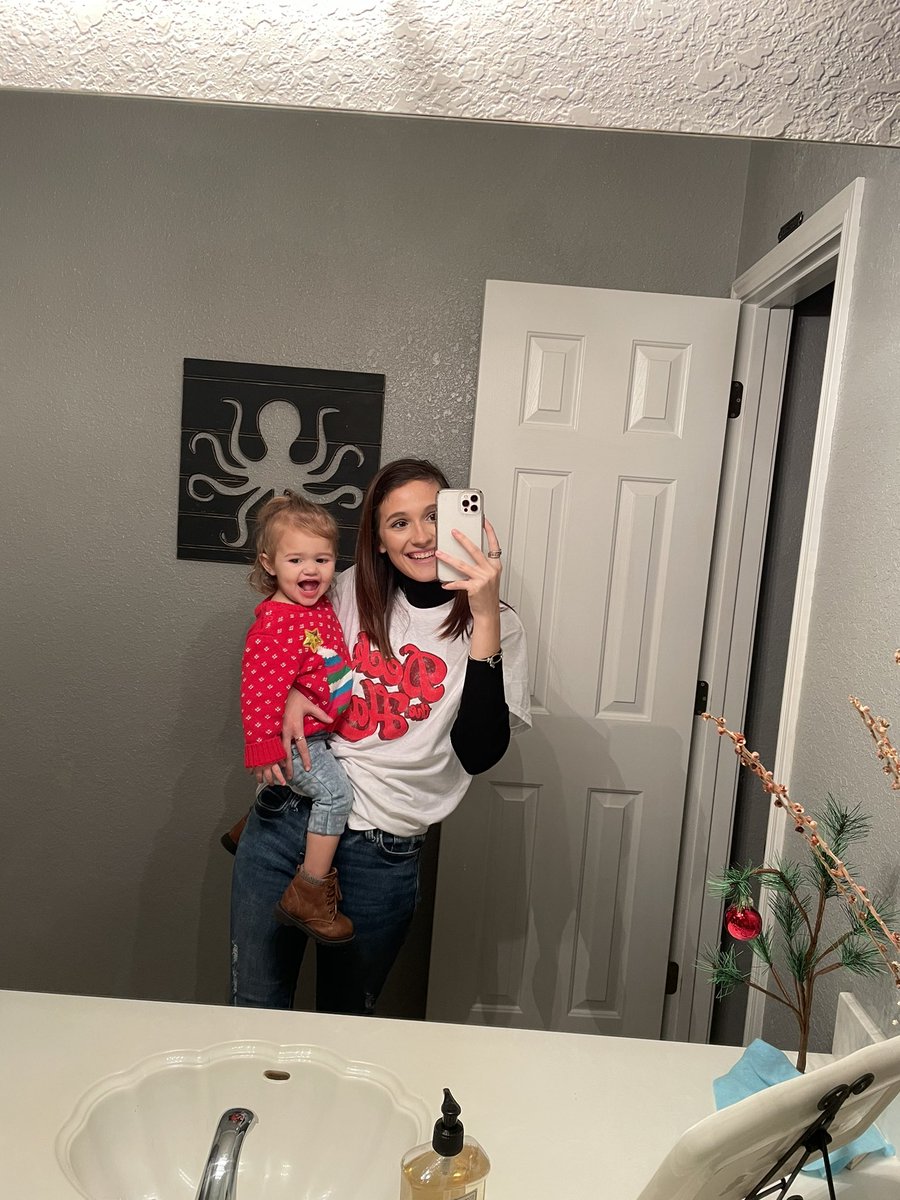 BTurnerrrr's tweet photo. greatest blessing I have ever received 😍 
Happy holidays 🎅🏻 https://t.co/Tf97OywAst