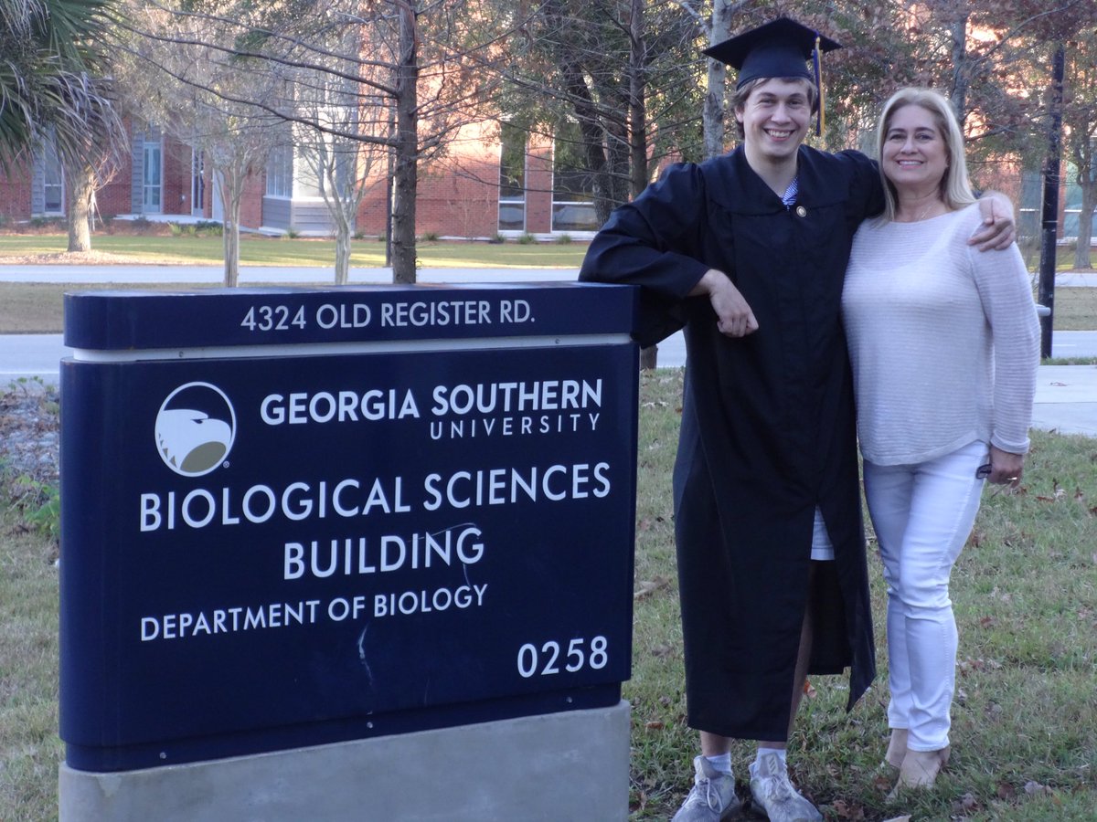 mysticmonse's tweet photo. My son officially walked commencement ceremony after earning degree this summer at 
Georgia Southern. 

Bachelor’s in Biology completed in 3 yrs.  

Way to #GATA boy!!

           👨🏻‍🎓💙🦅

#HailSouthern #SouthernNotState 
#gsgrad21 #Classof2021 
@pdgridiron1
@GSspecialists https://t.co/18i9wPd0Dv