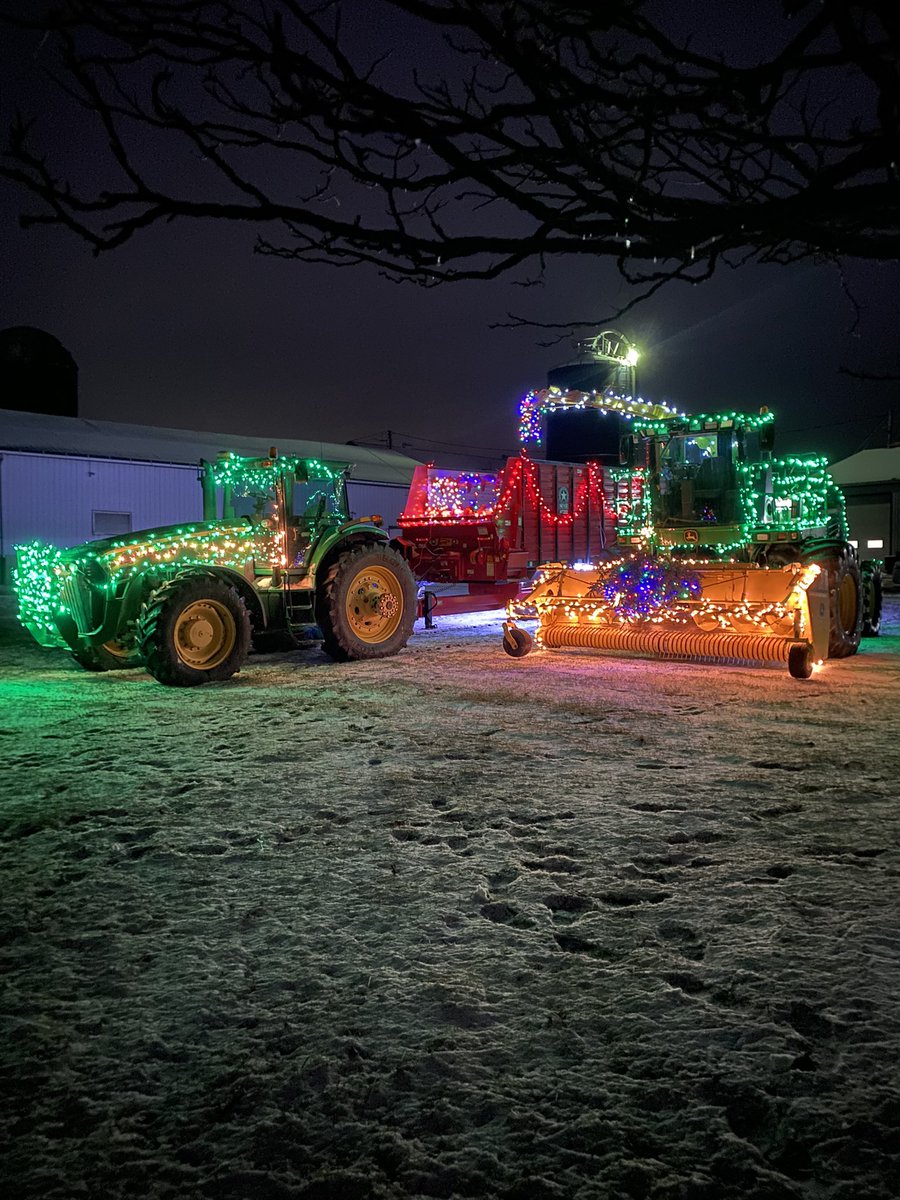 fullbins's tweet image. Parade in Burgessville tonight kids put a lot of work into it. So it will sit on the lawn until Christmas