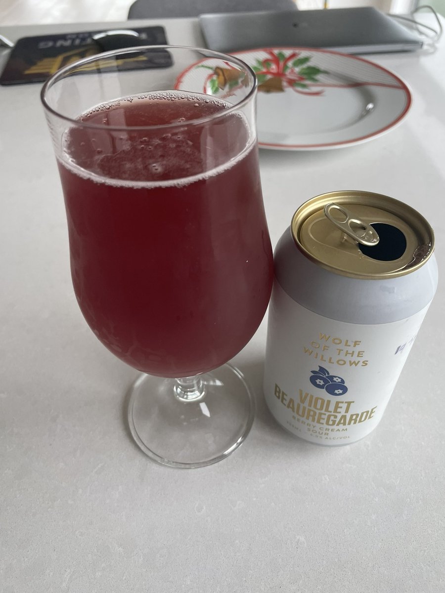 PuntingBaron's tweet photo. #Canvent Day 19 looks interesting!
Happy Sunday!! As @RealRomfordPele says “best drink of the week” 💪🍻🎅🎄 https://t.co/oNxq68pbEP
