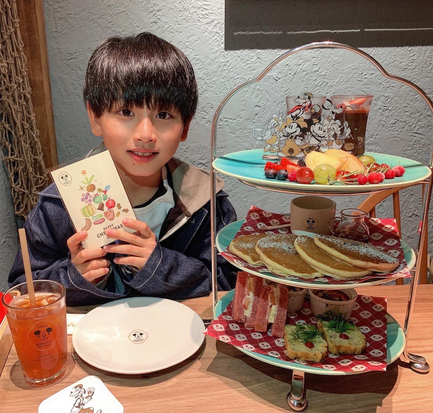 Kuon 数井琥恩 くおん Disney Harvest Market ドナルドダックの個室 可愛すぎた クリスマス限定メニュー ポストカード頂きました Disneyharvestmarket 渋谷ヒカリエ ヒカリエ 渋谷ランチ ディズニーハーベストマーケット ドナルドダック