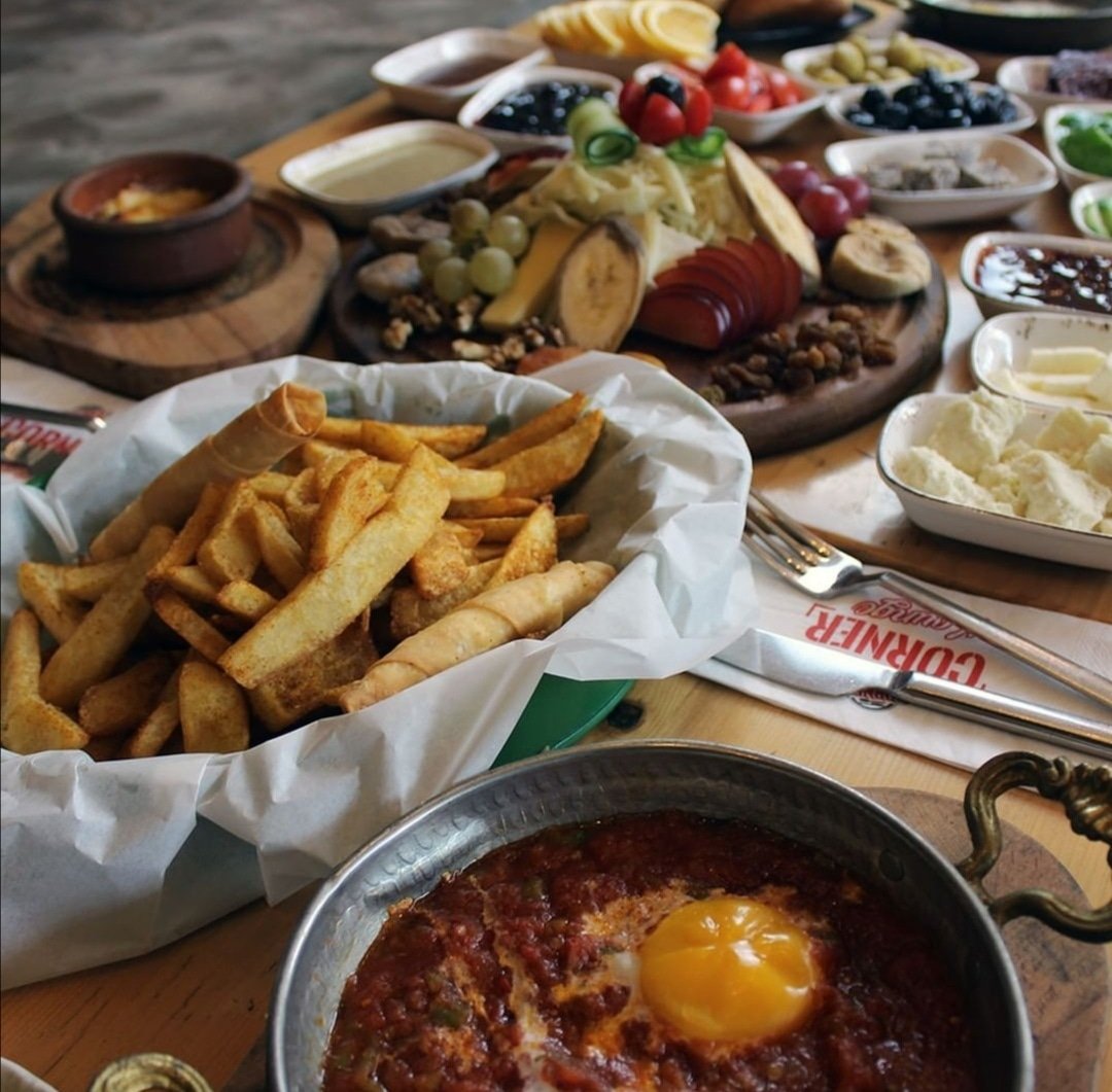 eyupparkavm's tweet photo. Muhteşem pazar kahvaltısına 👉🏼 @cornerlounge.cafe bekleniyorsunuz 🤗  #eyupparkavm #eyuppark #breakfast #cornerlounge #kahvaltı #istanbul https://t.co/LCMGsmip6E