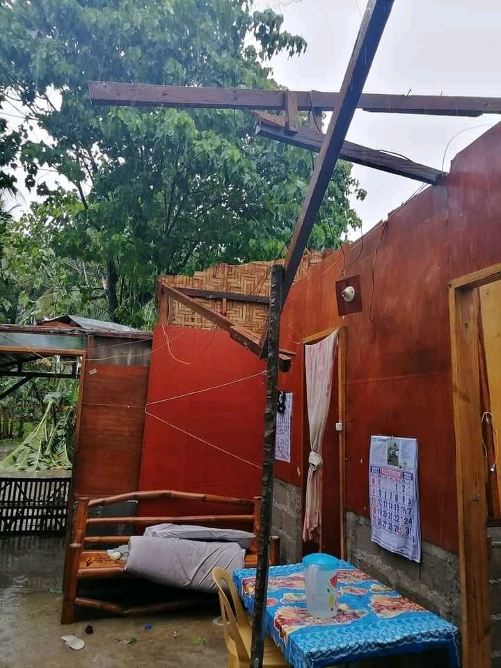 Update from the Toboso location: Most materiel already purchased and at the home of the family in need.  

ronin:98602471452bf2fe5e42bdbc74577906fda5dec4

0xF2dA78E19c8d9E5b81cD658108053CA572fd9dAc

Wouldn't be possible without <a href="/AxieInfinity/">Axie Infinity</a>