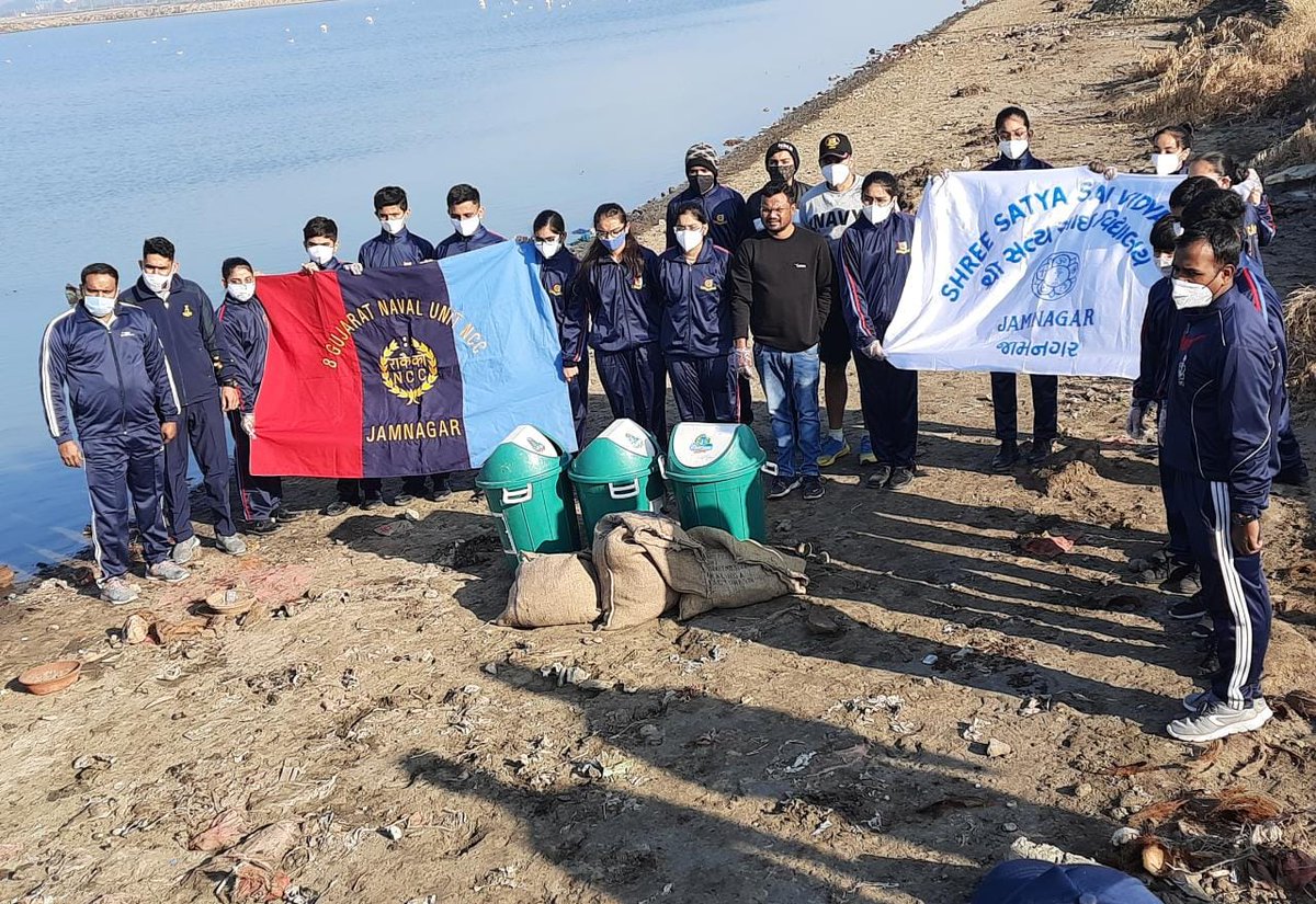NCC_Dte_Gujarat's tweet photo. #PuneetSagar
43 Cdts of 8 GUJ NU NCC,Jamnagar carried out Beach cleaning at Rozi port &amp; collected 23kg #plasticwaste. Event was flagged off by Jamnagar Municipal Commissioner
Shri Vijay Kharadi IAS.
@DefencePRO_Guj
@HQ_DG_NCC
@jitu_vaghani
@Bhupendrapbjp https://t.co/KAF4QJCrbb