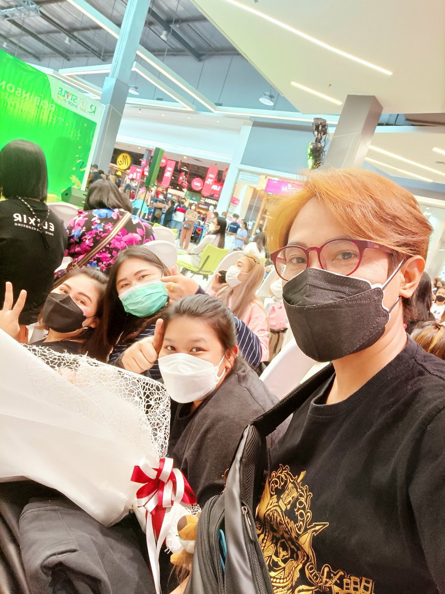 dujduen1's tweet photo. ก็ใจเรามันคิดถึงน๊องงงงง🦁
#SingtoxRobinsonLifestyle https://t.co/KzCAezIWQx