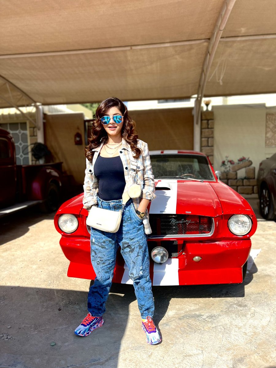 Who wouldn’t love to go on a spin with <a href="/RubiDilaik/">Rubina Dilaik</a> in this beauty! 

#RubinaDilaik #Mustang #RubiHolics #RubiNav #Rubina