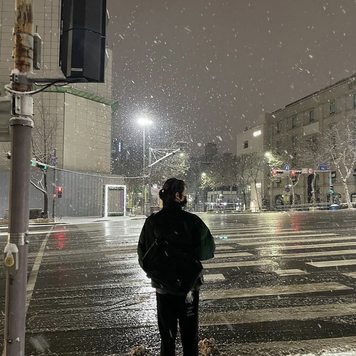 CRAVITYturkey's tweet photo. [191221] CRAVITY Instagram güncellemesi, Taeyoung:

“Kar ❄
Allen tarafından çekildi
#Taeyoung #CRAVITY #C_DAILY #LUVITY” https://t.co/HVtxC001pJ