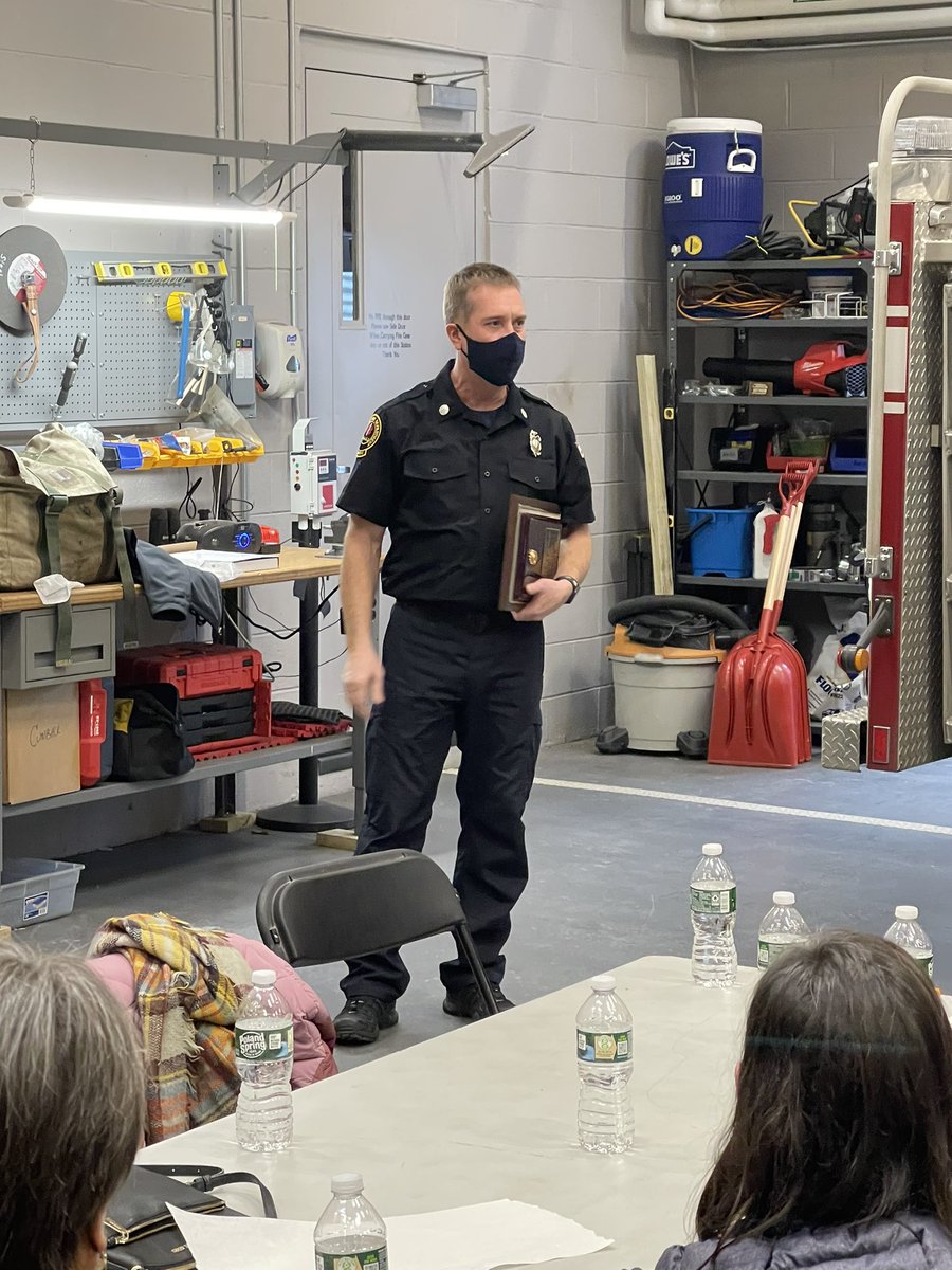 PortlandFD's tweet image. Congratulations to Lieutenant John Denham (Ladder Co. 4, Platoon 3) who is working his last  night with the Portland  Fire Department, completing  28 years of service. Earlier today, a gathering was held at Allen Avenue Station. Stay safe Lt and thank you.