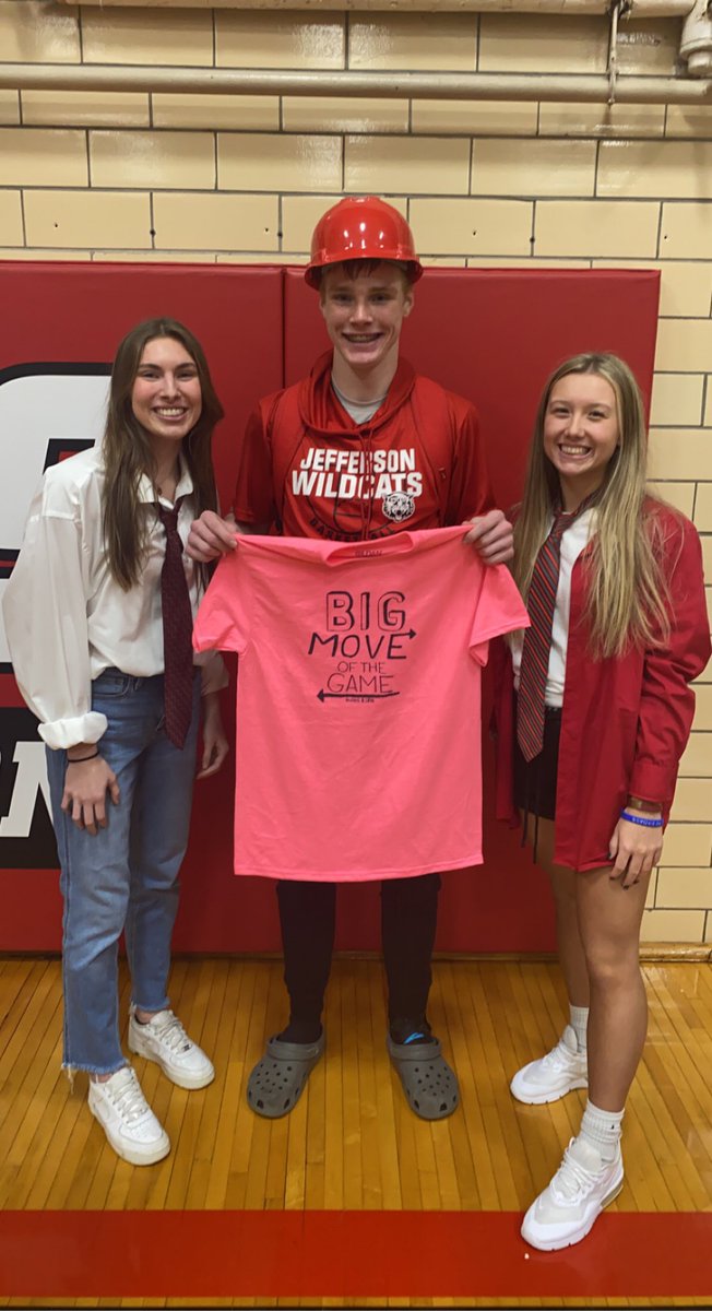 Good effort tonight boys! Congratulations to Karder Agner <a href="/AgnerKarder/">Karder Agner</a> for receiving DJHS ESPN big move of the game tshirt. He was the top scorer tonight with 12 points!❤️ Our boys are back in action on 12/27 at home. The theme will be CHRISTMAS🎄🎅