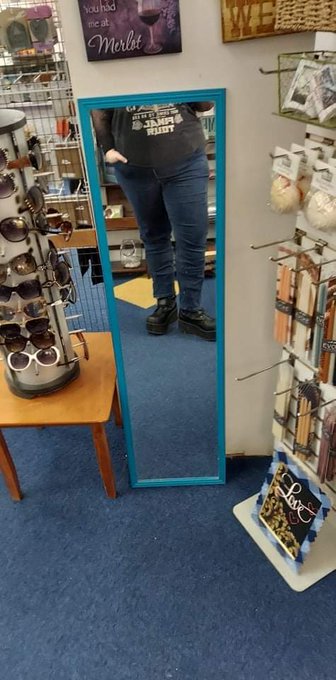 I'm hot. Agree? Cashapp me $5. Disagree? Well you're wrong. https://t.co/BaK16nDIUZ