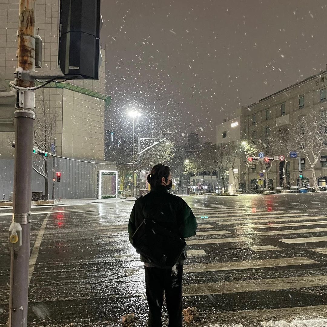 clover_CRVT's tweet photo. 공식 인스타그램 

눈이다 ❄
Photo by_앨런
#태영 #크래비티 #C_DAILY #LUVITY https://t.co/BkYBcWX2QX