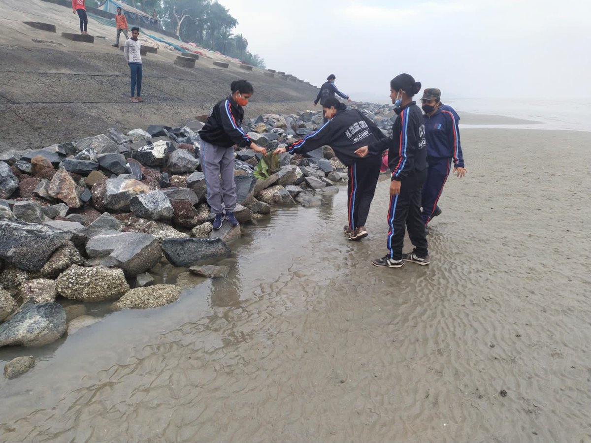 nccwbskm's tweet photo. #PuneetSagar 
WB &amp; SIKKIM NCC DTE 
The Cadets of this Dte have left no stone unturned in disseminating message of Puneet Sagar Abhiyan. The Dte has also organised various activities to promote this Abhiyan.@HQ_DG_NCC @drajaykumar_ias https://t.co/p1ioHm6Xjs
