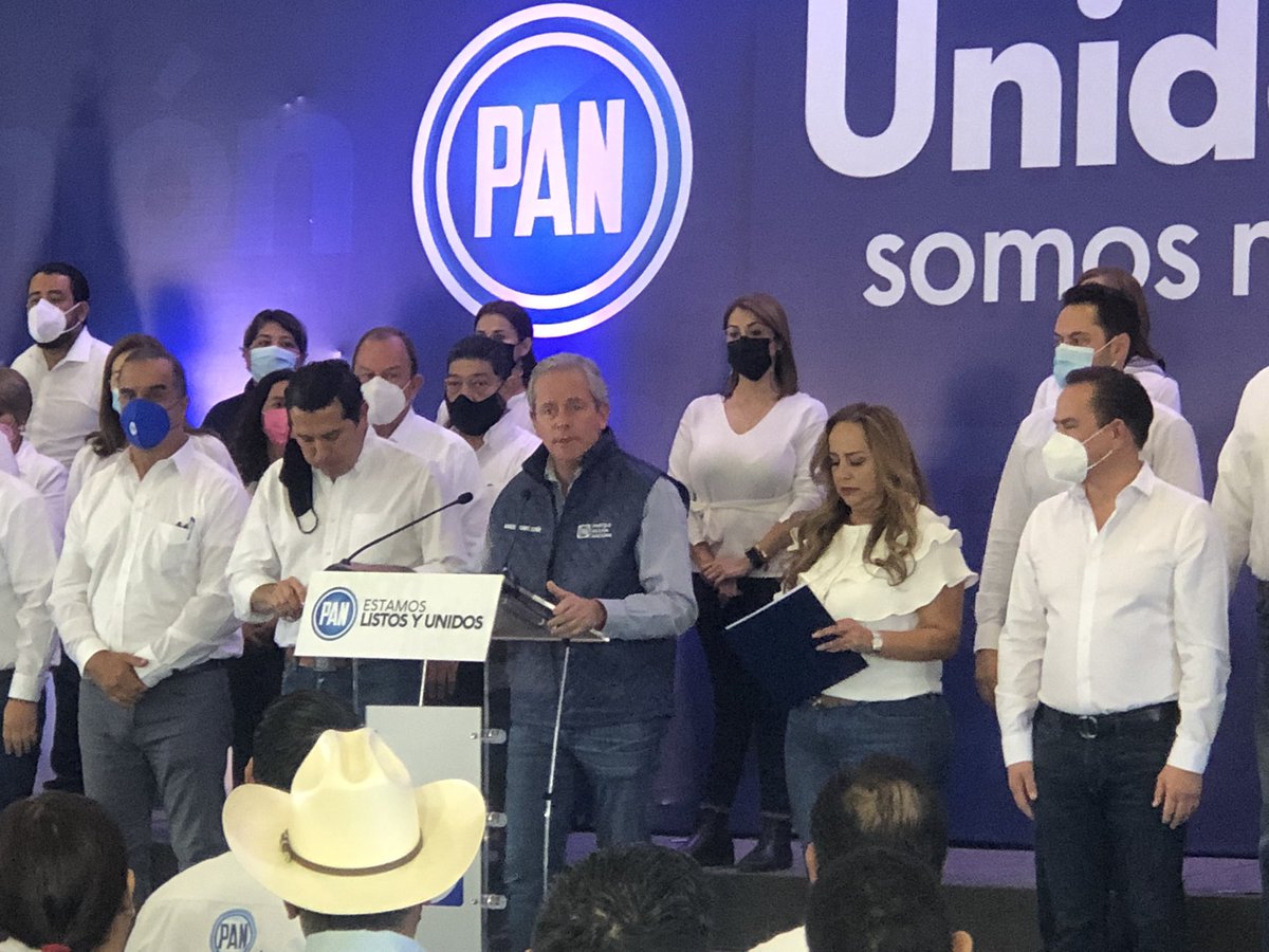 AccionXED's tweet photo. Unidos somos más fuertes
@hectordflores @VeroPerezHerr @AaronGurrolah @marcelotorresc https://t.co/7dGUz3BWfU