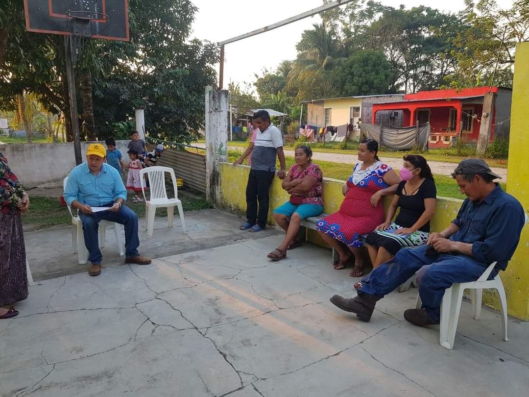 Alcides_Mena's tweet photo. El compromiso adquirido fue serio y tenemos que predicar con el ejemplo. Seguimos organizándonos en equipo.
Gracias Maria De La Rosa por su actitud que genera cambio. #PrdCentro👍 discursos muchos, actores en acción permanente pocos. @AngelAvilaPRD @juarezvero @Jesus_ZambranoG https://t.co/u2e22mMHBD