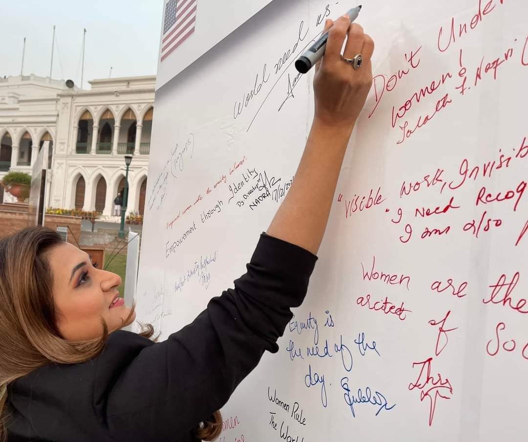 chitroliat's tweet photo. USAID کے تعاون سے 
@NSCW 
کے ذریعے گورنر ہاؤس میں خواتین کو بااختیار بنانے کے حوالے سے منعقدہ تقریب میں شرکت کی۔ یہ تقریب معاشی استحکام حاصل کرنے والی خواتین کی کہانیوں پر مرکوز تھی اور یہ ایک بہت ہی حوصلہ افزا منظر تھا۔ https://t.co/yFQ3ypAn15