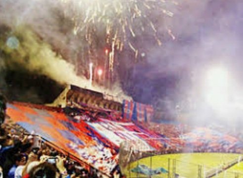 Danymacica's tweet photo. Ayer, hoy y SIEMPRE!!!
#CerroPorteño
"es llevar en el corazón un sentimiento que se siente desde niño, es sentir al equipo en la sangre, vivir por él, es al único al que se es fiel y que dura para toda la vida”
19/12 FELIZ DIA DEL HINCHA DE CERRO PORTEÑO 
💪🏻🔵🔴🇵🇾👏🏻���🏻👏🏻 https://t.co/DOzRTpWW51