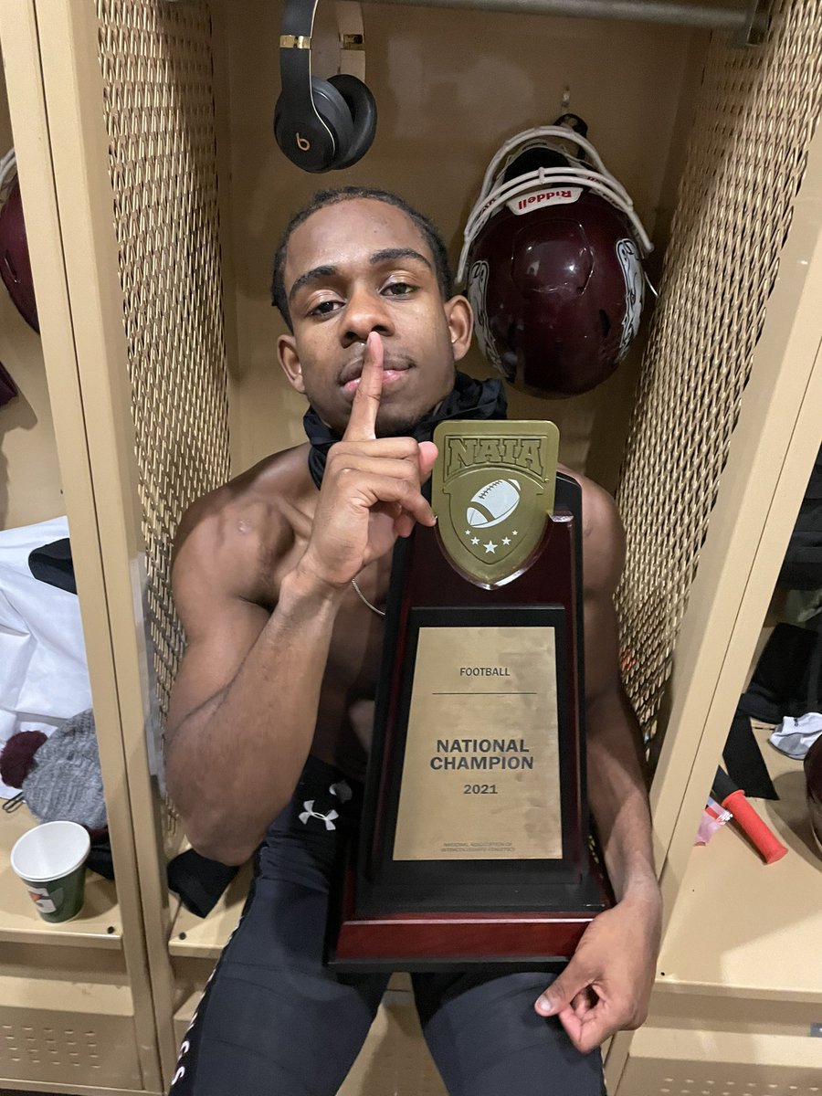 CoachJJones3's tweet photo. 🤫🤫 don’t care about the politics, IM THE BEST CORNER IN THE NAIA https://t.co/pxgkQR04x4
