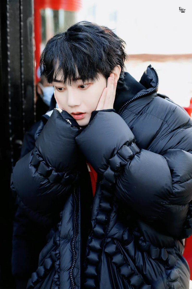 liuyesarchive's tweet photo. 211218
© 狸狸日记 · 刘也

#刘也 #LIUYE https://t.co/DefePD2pDu