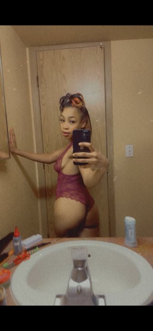 I&rsquo;m so little 😩❤️&zwj;🩹 https://t.co/Yhu2aGhoOb<a href="/tag/newprofilepic"class="tags"><span>#newprofilepic</span></a>