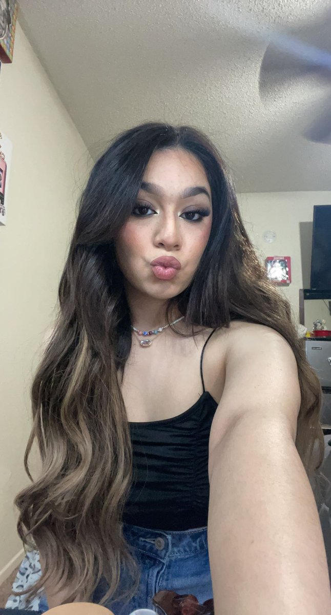 lex🫧 (@alexislunaaaaaa) on Twitter photo 