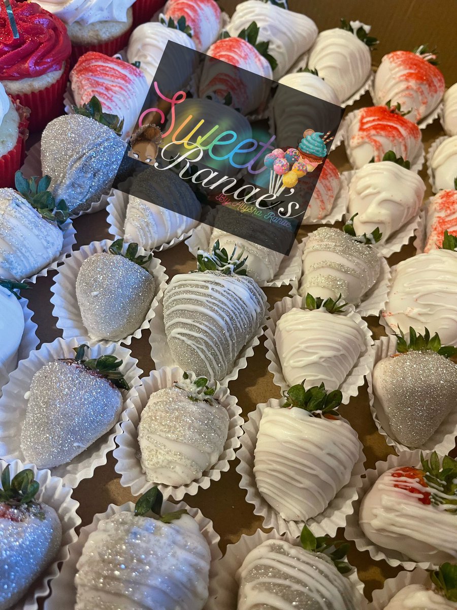 SweetRanaes's tweet photo. Bundle deals and package deals available for every event/party ! 

To book please TEXT ONLY to (810)308-7337📲 

#sweetranaes #BlackOwnedBusiness #baker #michigan https://t.co/cqrdrwSDDM