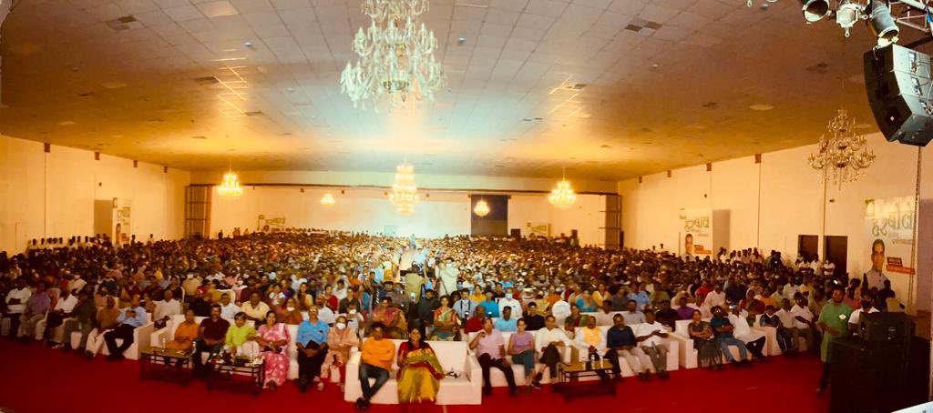 My dear dear Goa....Thank you for sooo much love and encouragement. Last night was indeed special! Looking forward to coming back and singing for all you folks real soon 🙏
#OceanOfLove #MKLive #DevBorenKarun