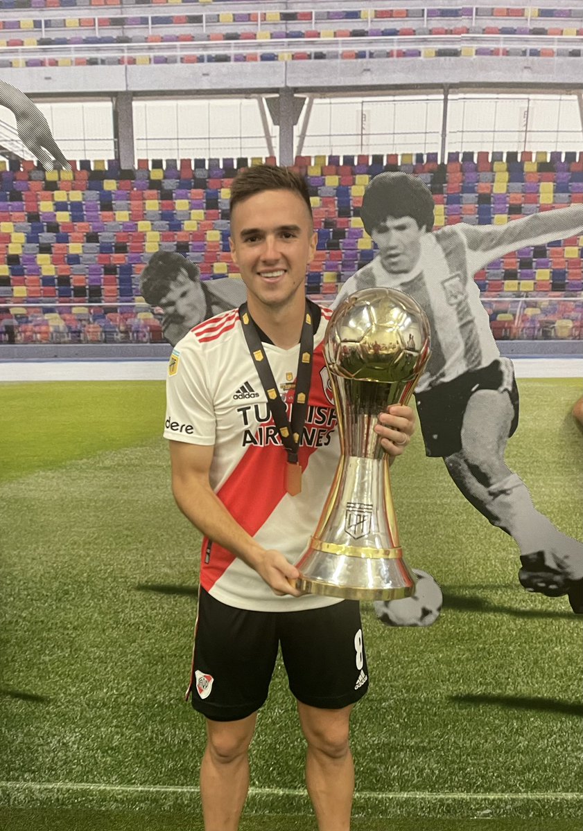 CAMPEONEEEES🏆🤍❤️