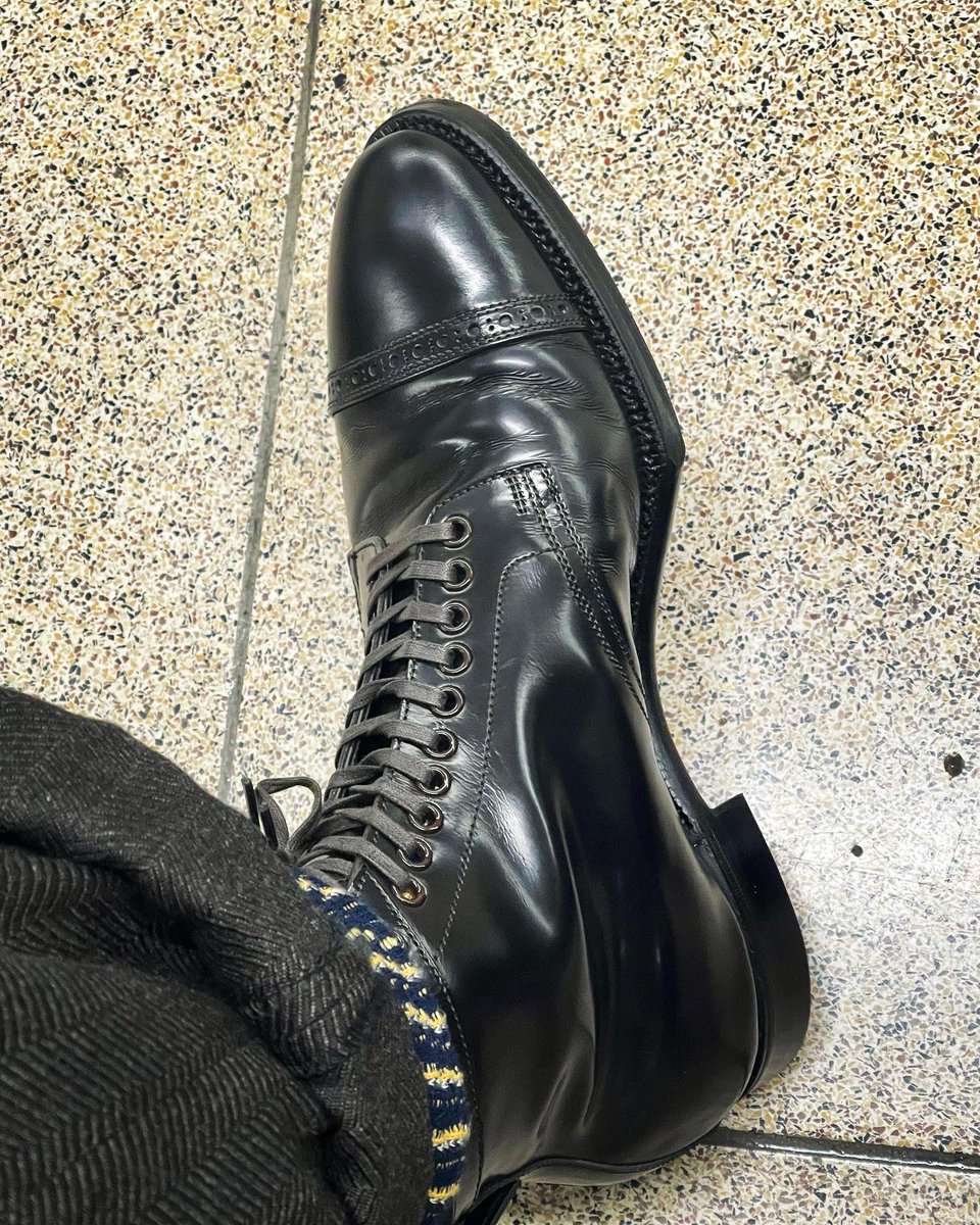 トレーディングポスト・アメリカンヤンガーブーツ この靴は上から見る