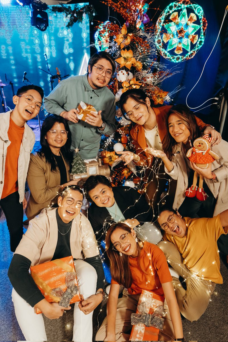 BenAndBenMusic's tweet photo. ANNOUNCEMENT: We're going on a break.. for the Holidays! 

Hey Liwanag. We'd like to announce that from now until January 15, 2022, Ben&amp;Ben will be on a break to take time to reconnect with our families and loved ones, and to take care of our mental health. Full post in pic! https://t.co/v6qtxws0MW