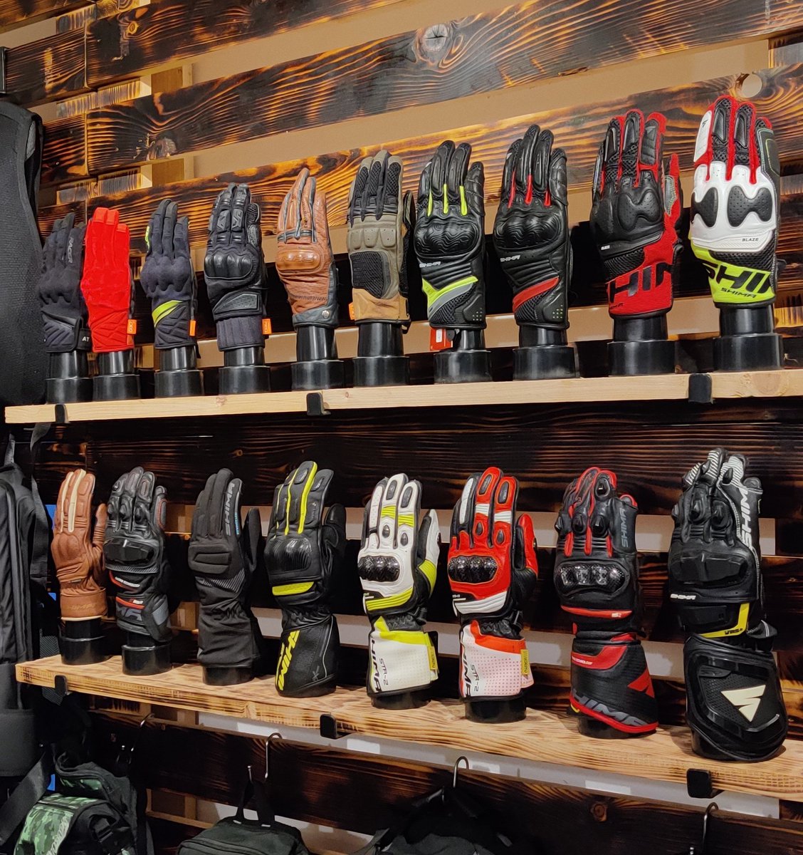 We have got the widest variety of gloves, lots of colour & size options. A glove for every purpose, a glove for every hand. Shop today on gthouse.shop or drop in to our store maps.app.goo.gl/NnHBzWTjBrj48T… #gthouse #ridinggloves