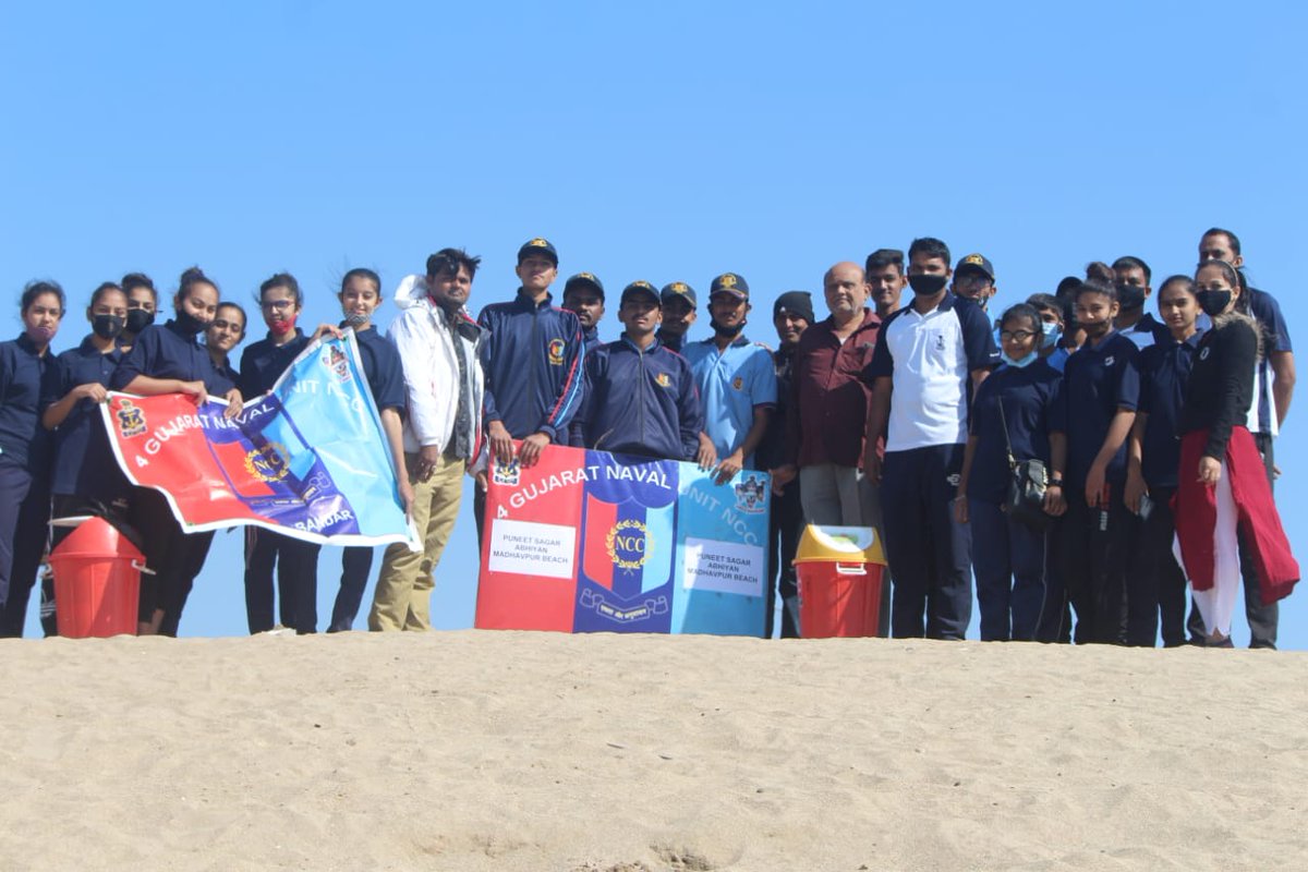 gurugoswami11's tweet photo. #PuneetSagar
 #Beach Cleanship
Today, I, Cadet Captain Gautam Ramdati of 4 GUJ NU NCC carried out Beach Cleanship at Madhavpur Beach under Puneet Sagar Abhiyan raised awareness in importance of keeping our beaches clean.
@DefencePRO_Guj
@HQ_DG_NCC https://t.co/TZQyjMIDEB
