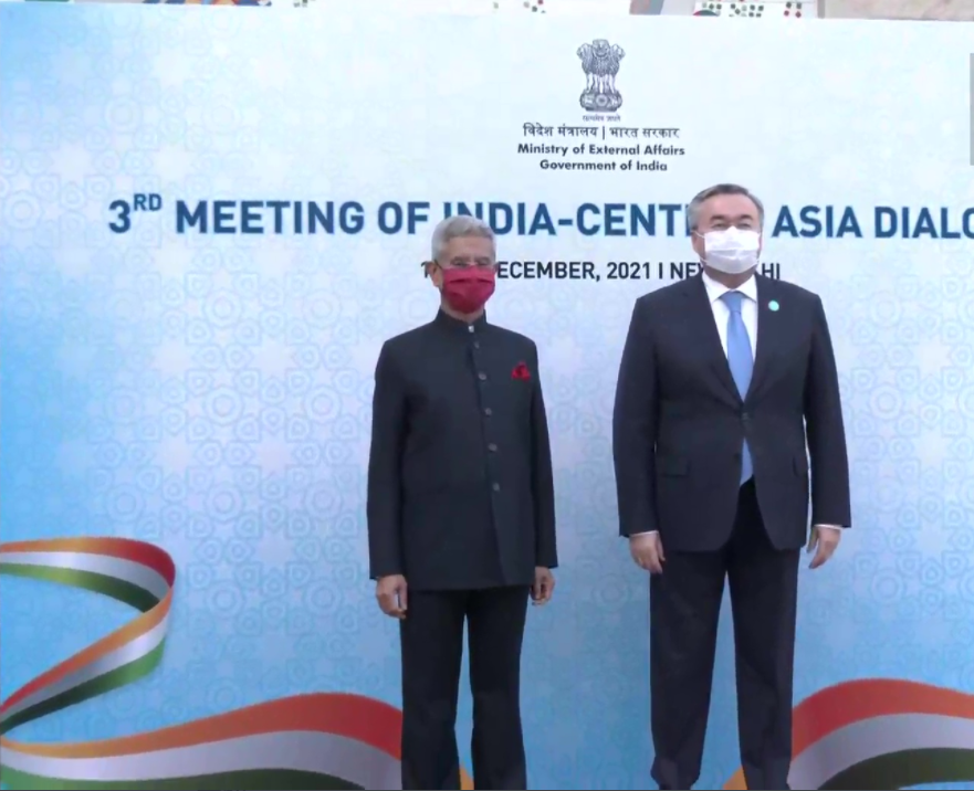 JantantraTv's tweet photo. Delhi: External Affairs Minister S Jaishankar & Foreign Minister of Kazakhstan Mukhtar Tileuberdi arrive for the 3rd India-Central Asia Dialogue.
@DrSJaishankar #AsiaDialogue #JTv https://t.co/RT6kHwSqla