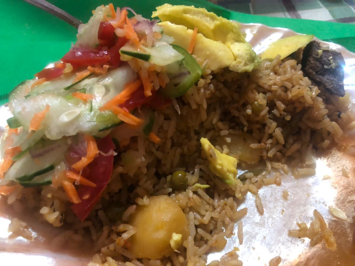 KMavonda's tweet photo. When you get that little time off the duty and you are not on call the next day @Kudu_ze_Kudu @forever_herie @charityalphonce nikiwaalika kwangu muwe mnakuja 😅 #doctorchef #alittletooobsessedwiththekitchen https://t.co/jPAuHaBXYt