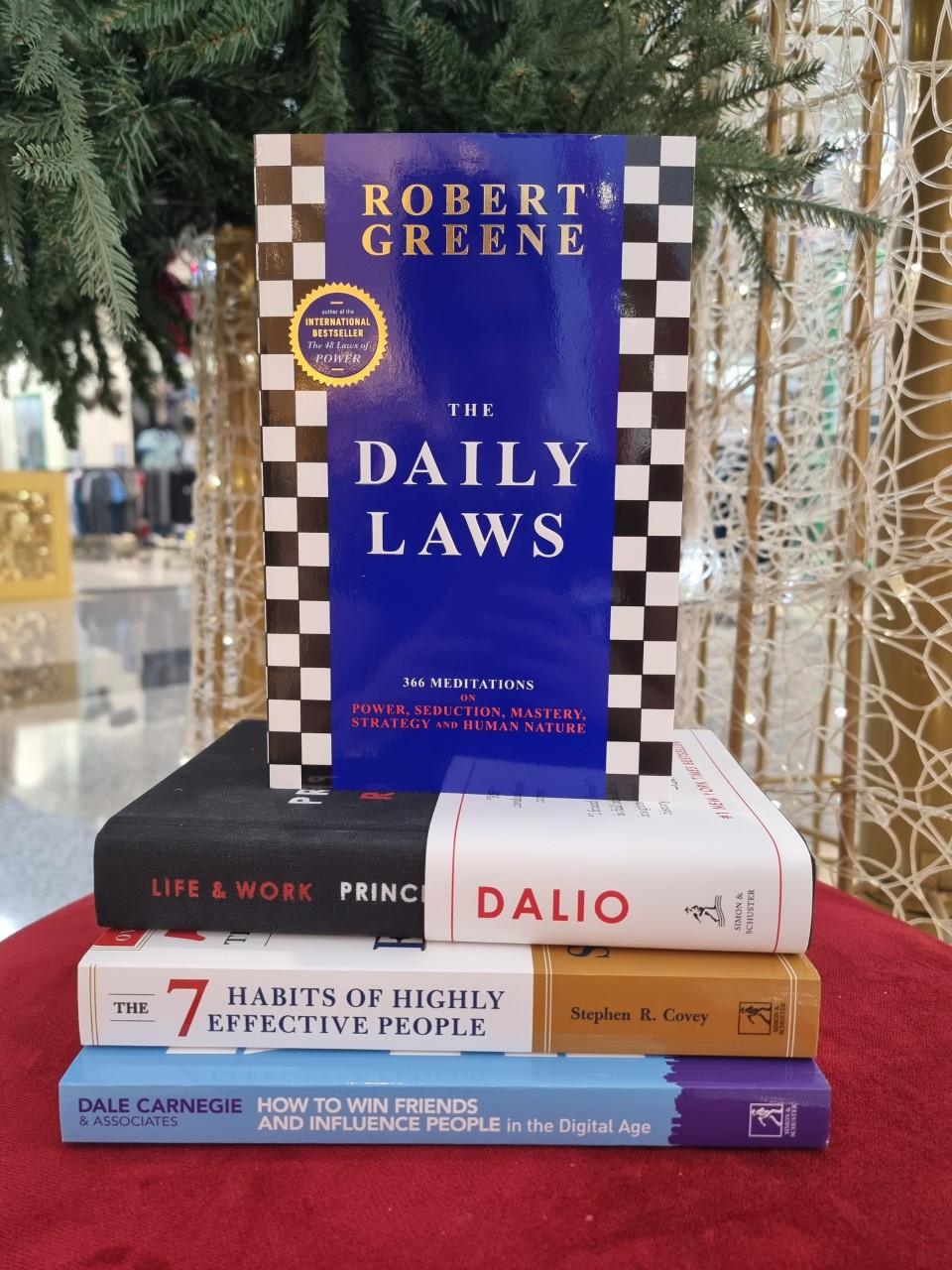 Dymocks Ellenbrook on X: 🎁 24 Days of Christmas Gifts 🎁 Day Twenty-Three  Do you know someone with a passion for #fashion ? We have plenty of  stunning books to choose from. #