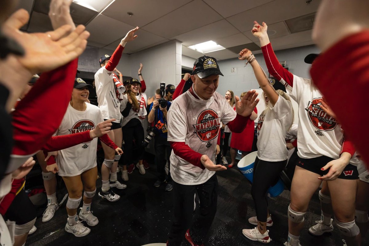 Wisconsin Volleyball tweet media