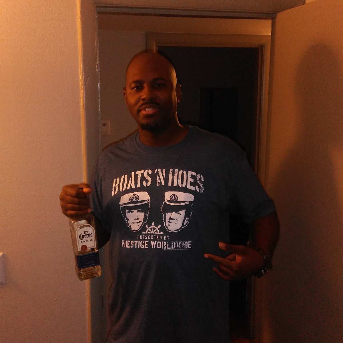 CourtneyHambri3's tweet photo. Boats N Hoes
#prestigeworldwide https://t.co/s0HhjVTW6K