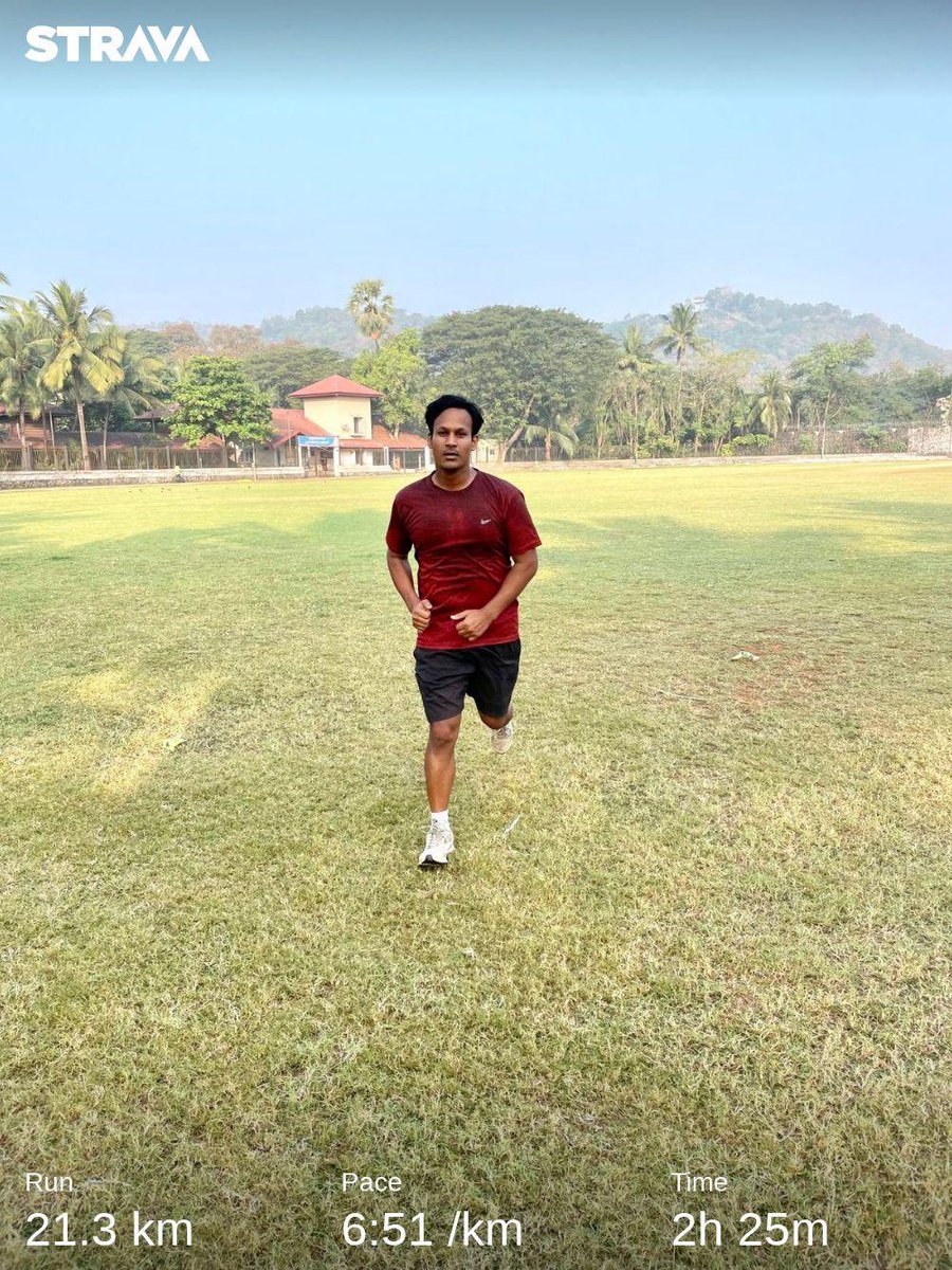 thehybridrunner's tweet photo. #sunday is always special to #runners
Either they run a longer run/at least happy hour session. Finally It’s time to cheer for #mumbaihalfmarathon with a sub 6:40 minutes pace. #virtual #runbydeepak #runner #runningescape #runforindia #runtheworld @NEBSportsEPL #21kms https://t.co/pR39pfbuIq