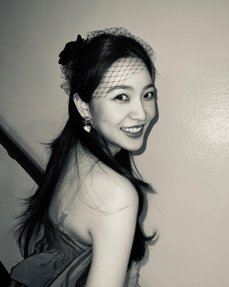 YRfiles's tweet image. [211219] YERI Instagram Update